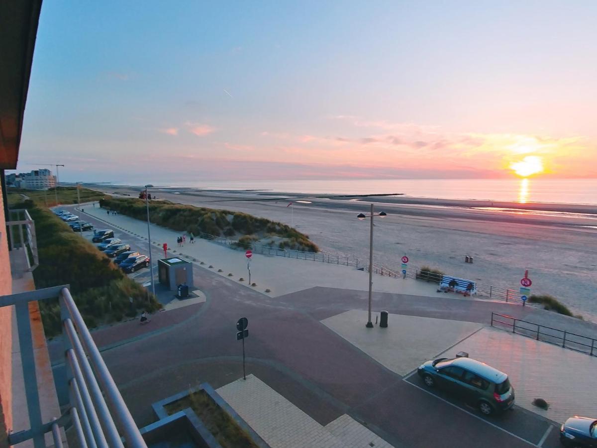 Middelkerke - Frontaal Zeezicht Apartment Exterior foto